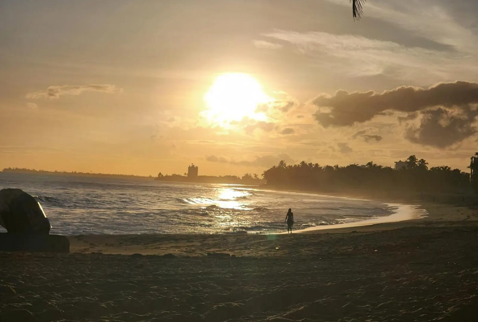 Stunning 3-Bedroom Beachside Apartment San Juan