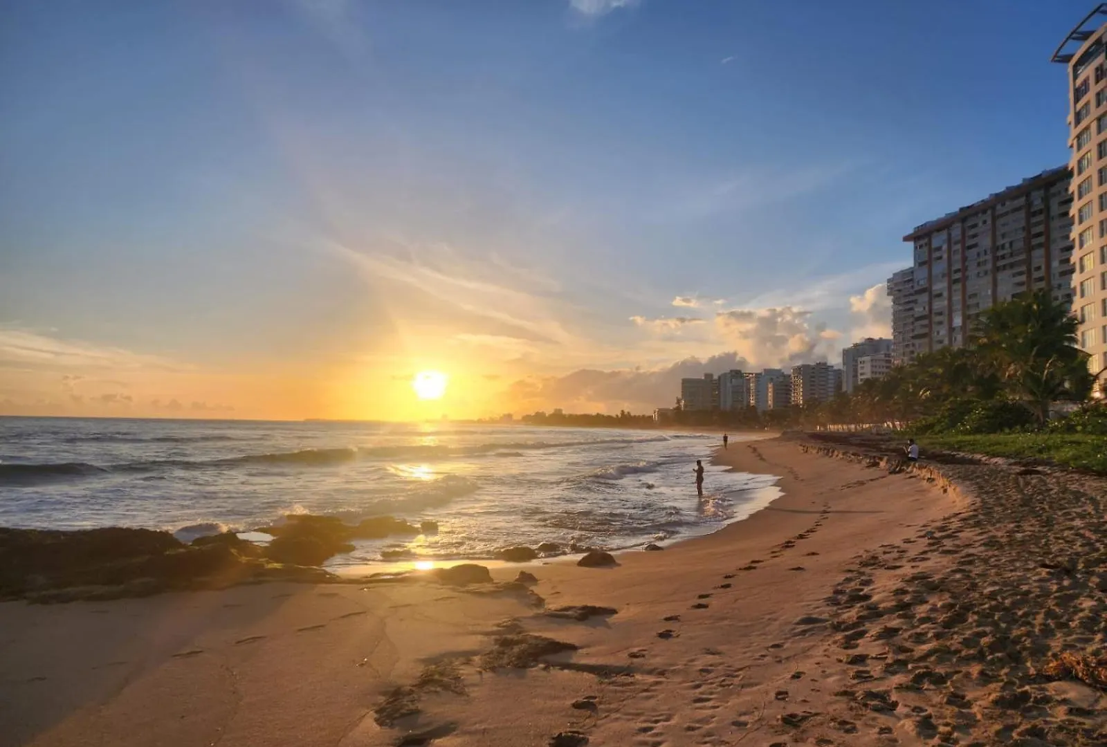 Stunning 3-Bedroom Beachside Apartment San Juan 0*,